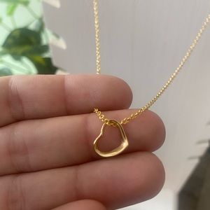 14K dainty heart necklace ✨